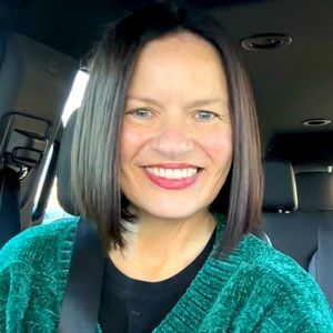 Meet your Posher, Laura